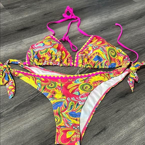 Vibrant Multicolor Bikini Set - Picture 1 of 3